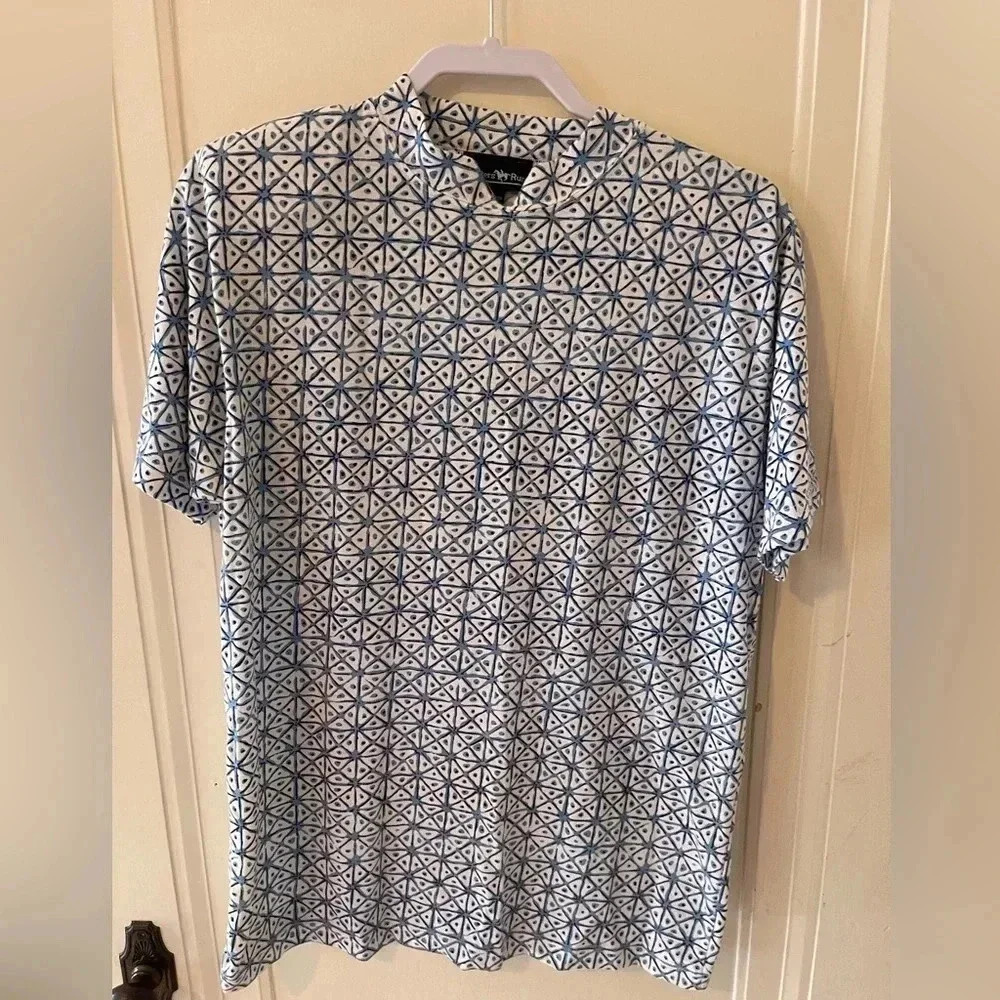 Hunters Run Size Medium Shirt